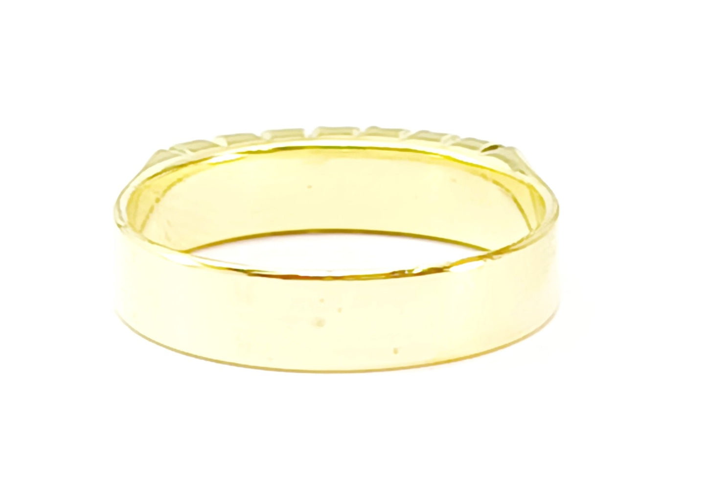 Anel Folheado em Ouro Amarelo