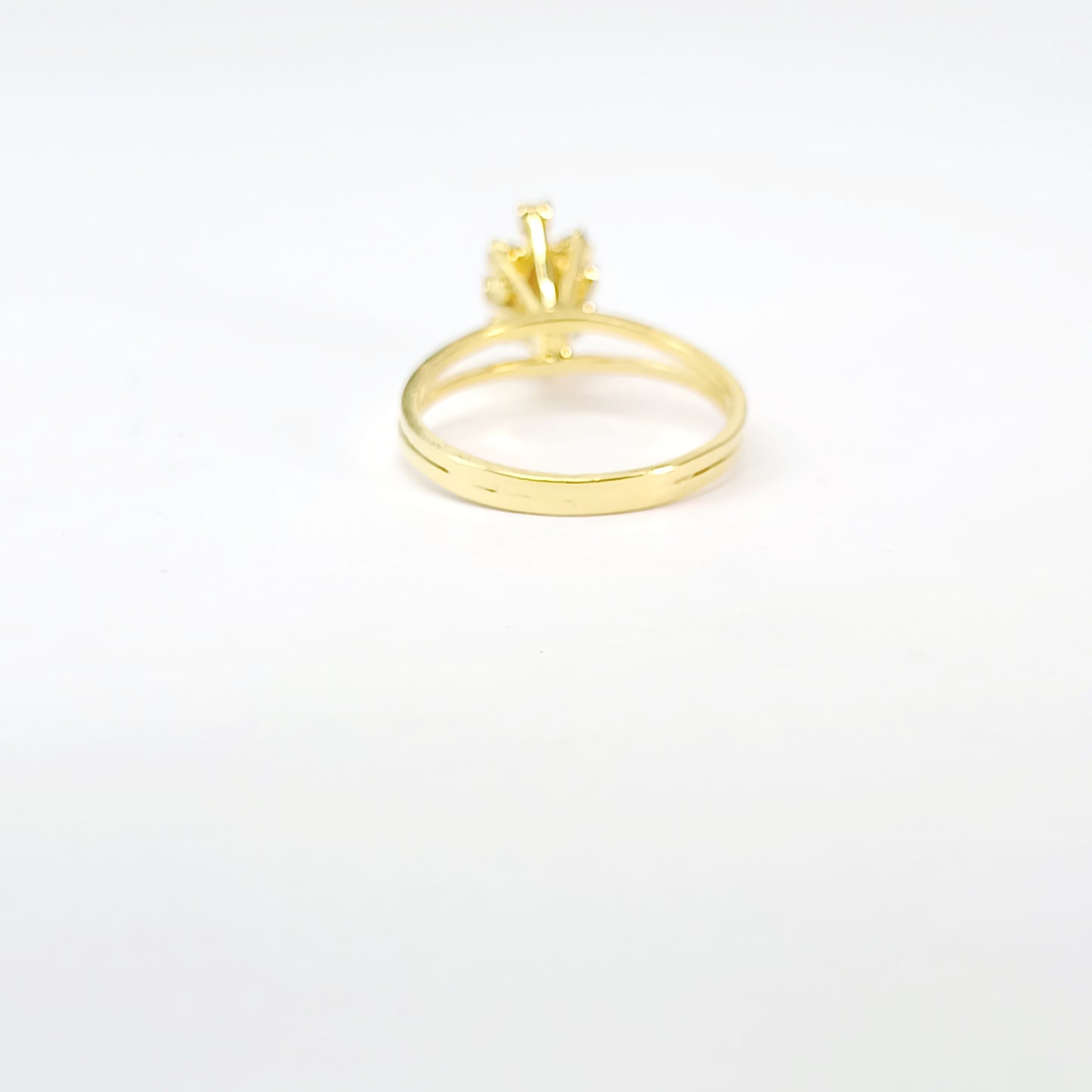 Anel Folheado em Ouro Amarelo