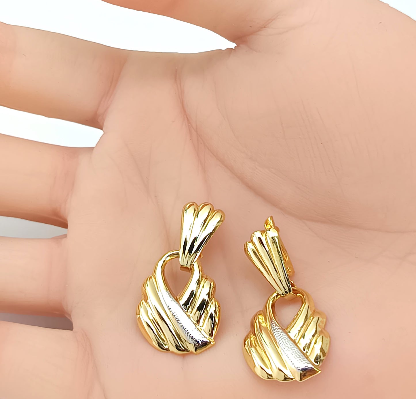 Brinco Folheado em Ouro Amarelo