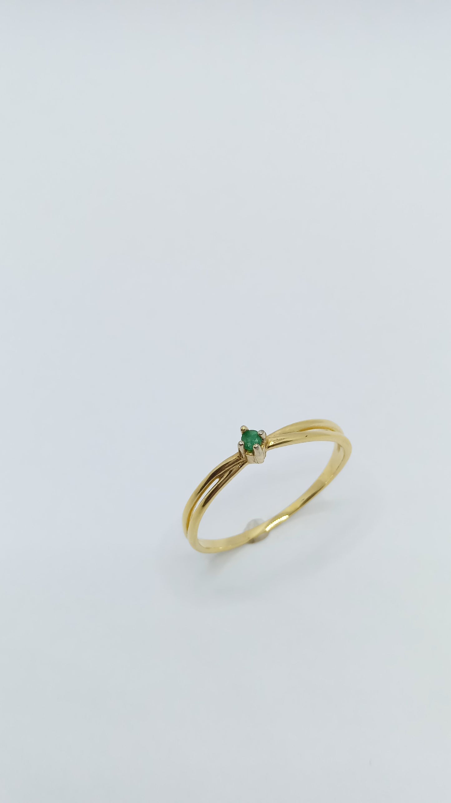 Anel em Prata com banho em Ouro Amarelo e Cristal Colorido
