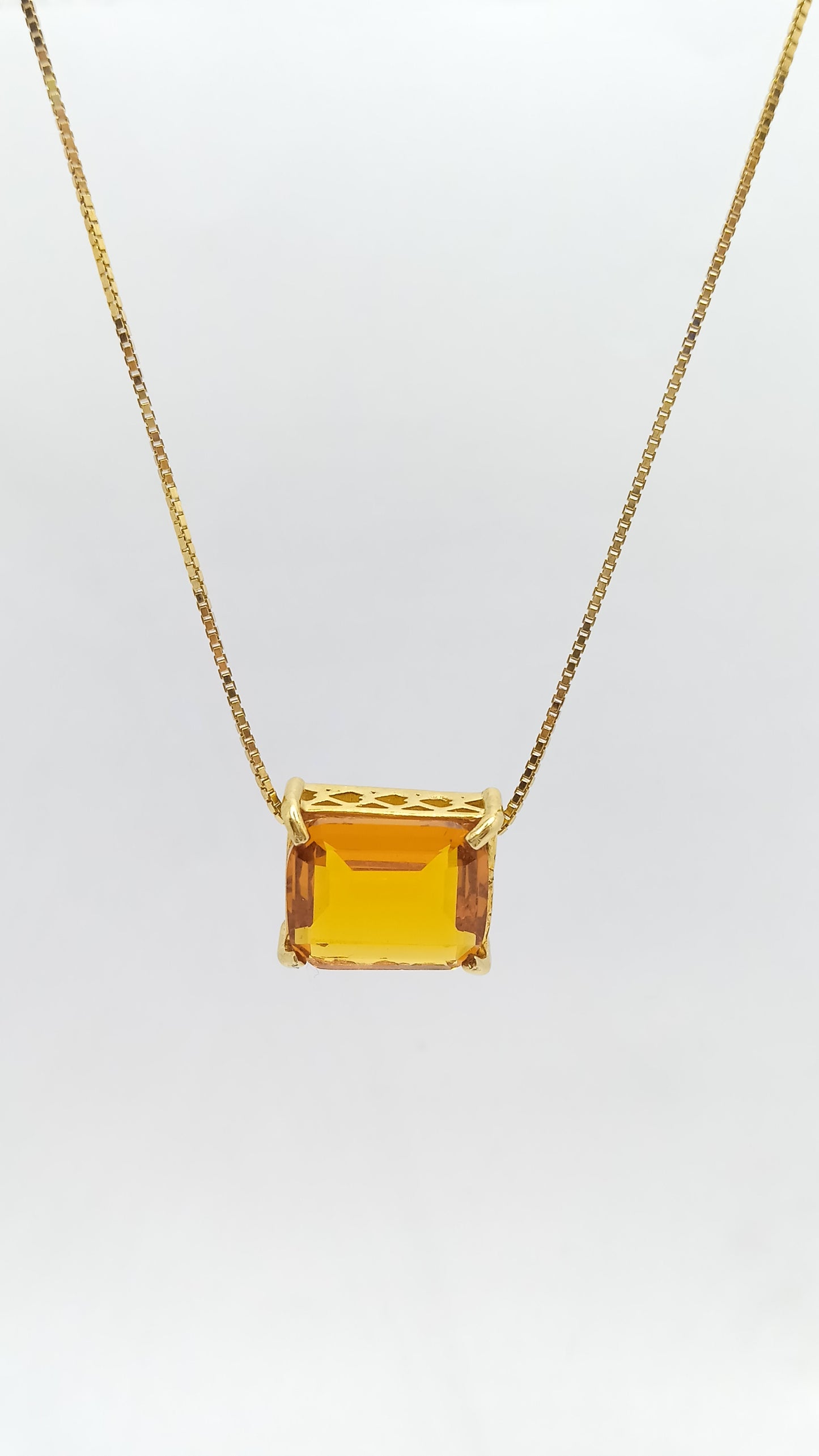 Gargantilha em Prata com Banho de Ouro Amarelo e Cristal Colorido