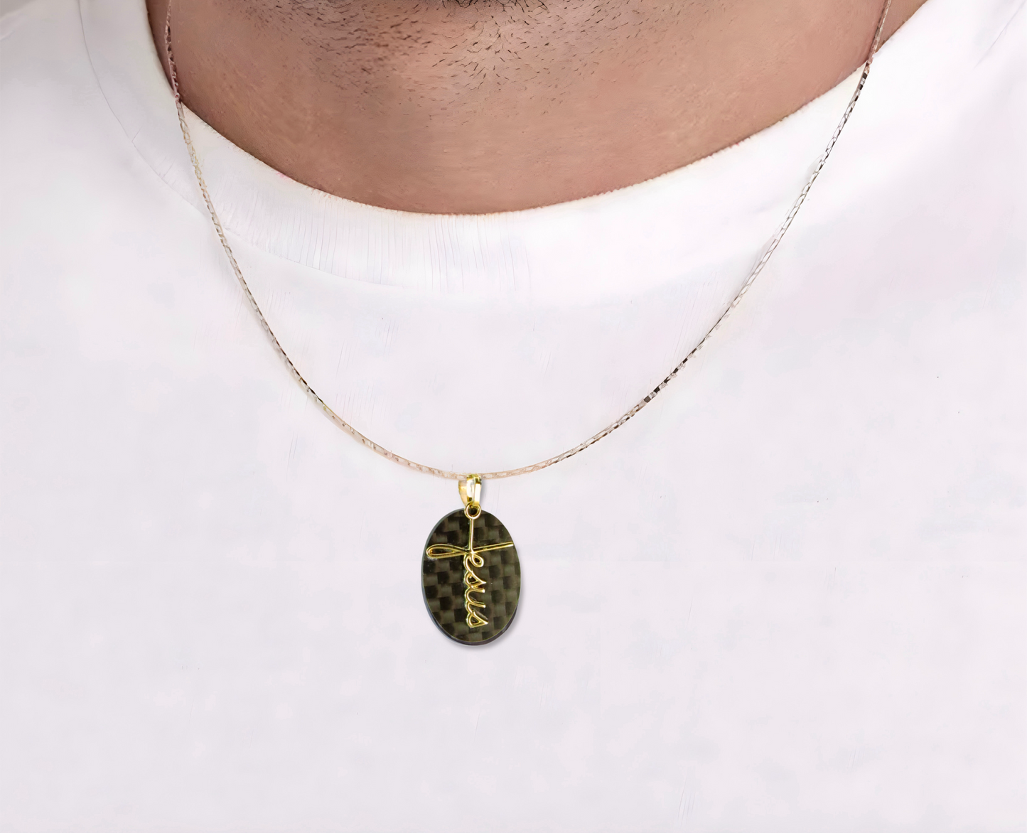Pingente Jesus em Fibra de Carbono e Ouro 18k