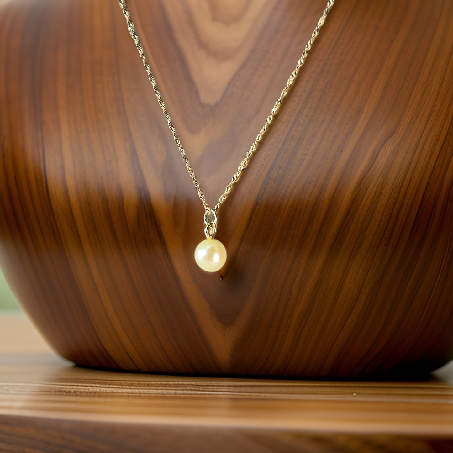 Colar de Ouro com Pérola