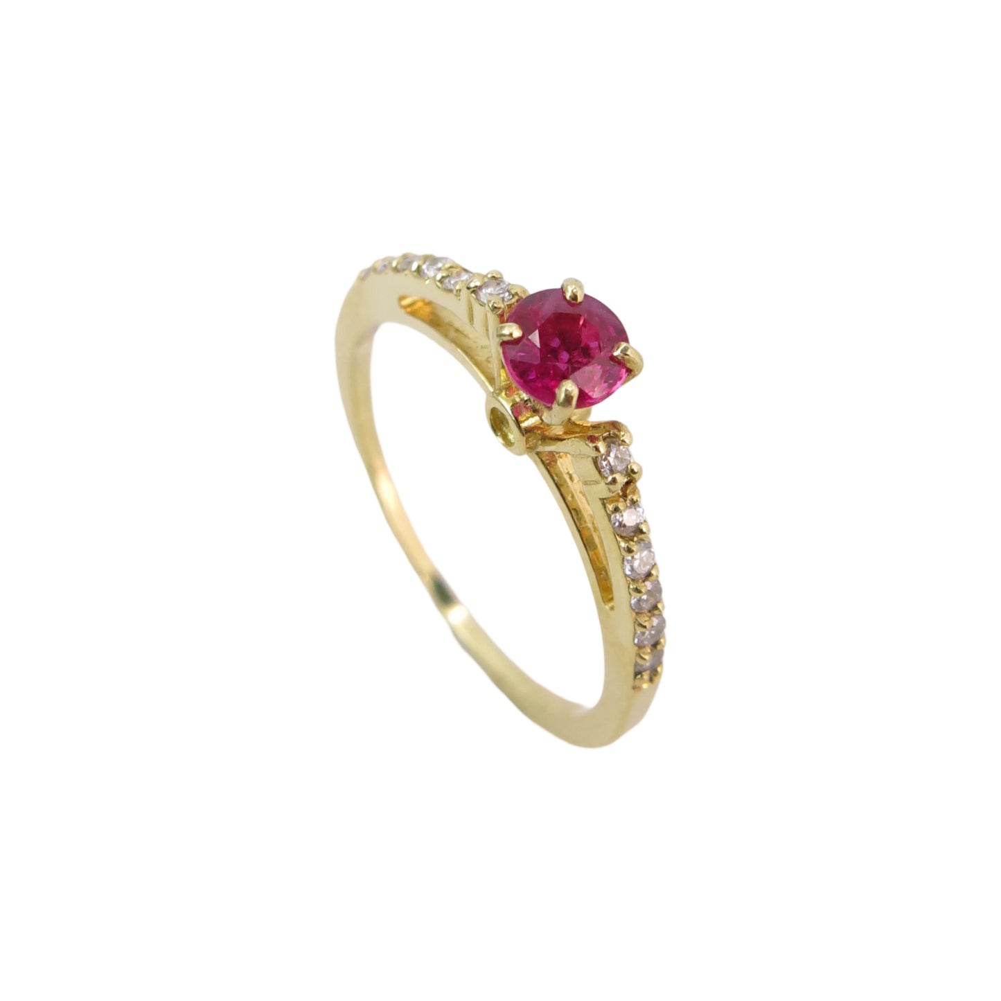Anel de Rubi e Diamantes em Ouro Amarelo