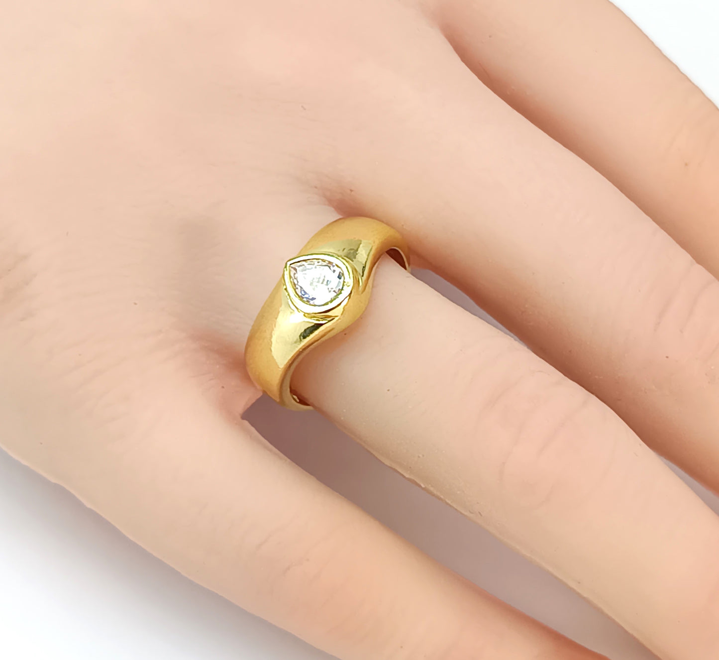 Anel Folheado em Ouro Amarelo