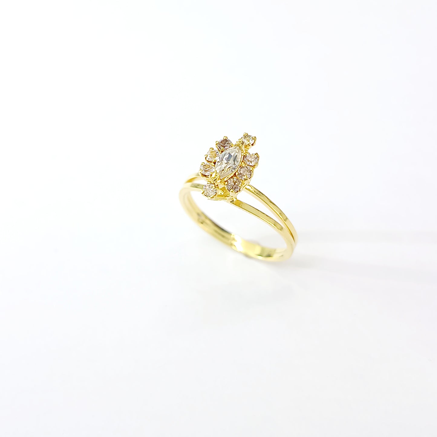 Anel Folheado em Ouro Amarelo