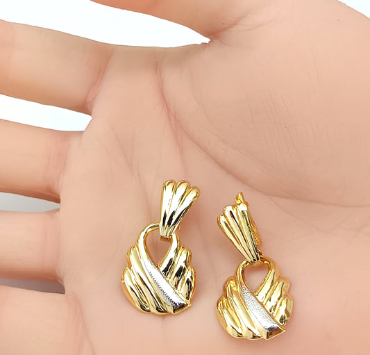 Brinco Folheado em Ouro Amarelo