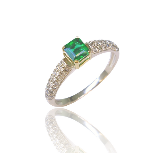 Anel em Ouro Branco e Amarelo com Diamantes e Esmeralda