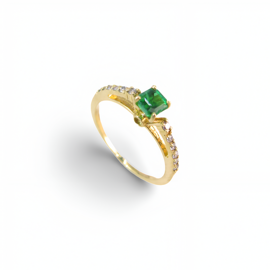 Anel de Esmeralda e Diamantes em Ouro Amarelo ou Branco