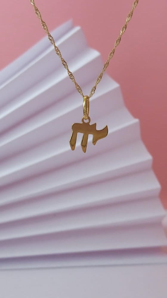Pingente Chai em Ouro Amarelo 18k